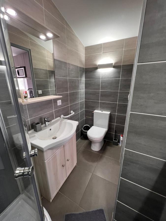 Chambres D'Hotes Chez Florence Montmerle-sur-Saone Exterior photo