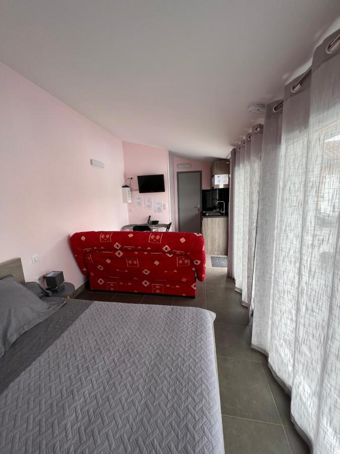 Chambres D'Hotes Chez Florence Montmerle-sur-Saone Exterior photo